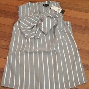 Banana Republic gray and white sleeveless top